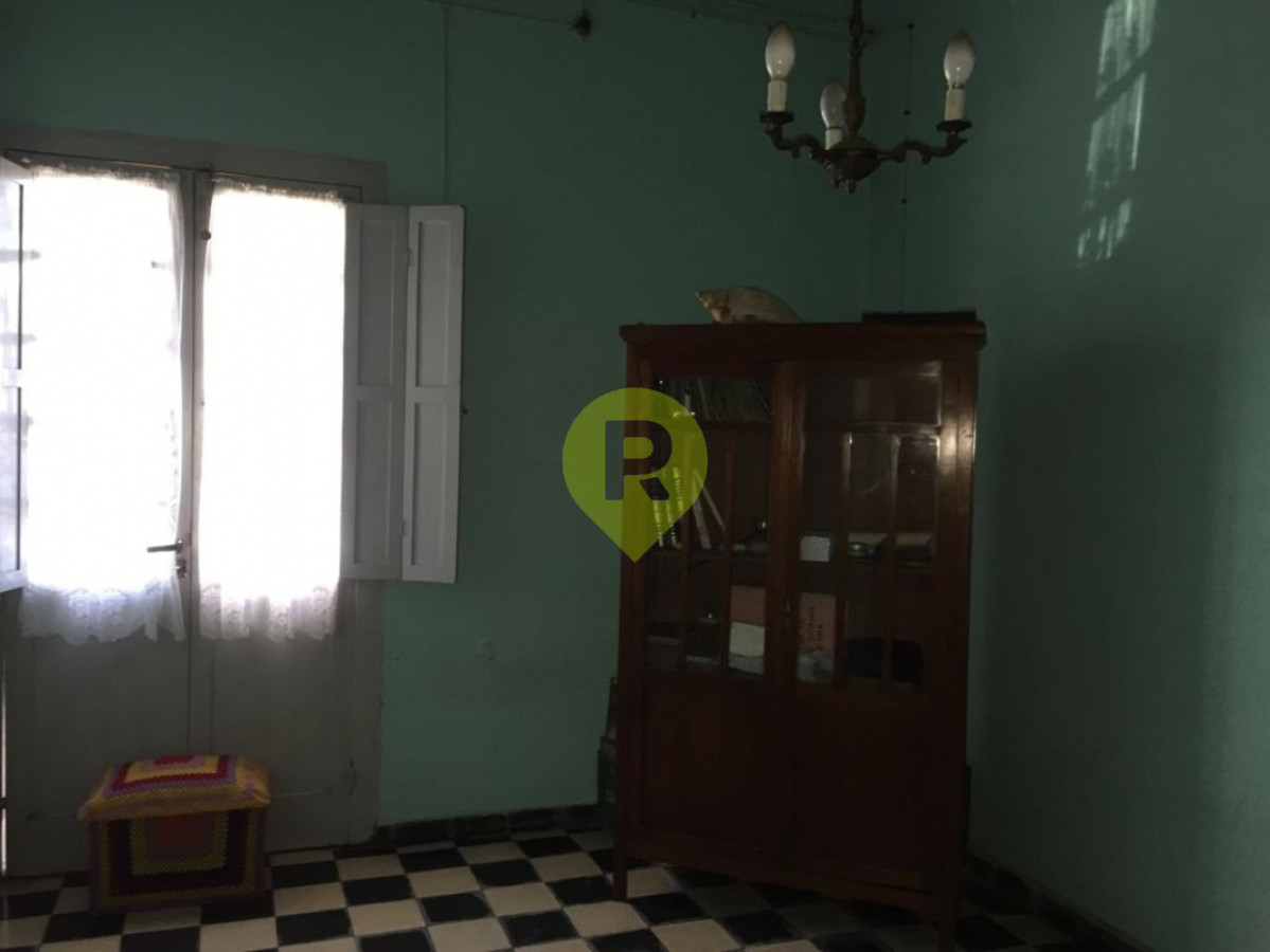 https://ri.com.uy/f/556/1/1200/0/0/0/11931.jpg