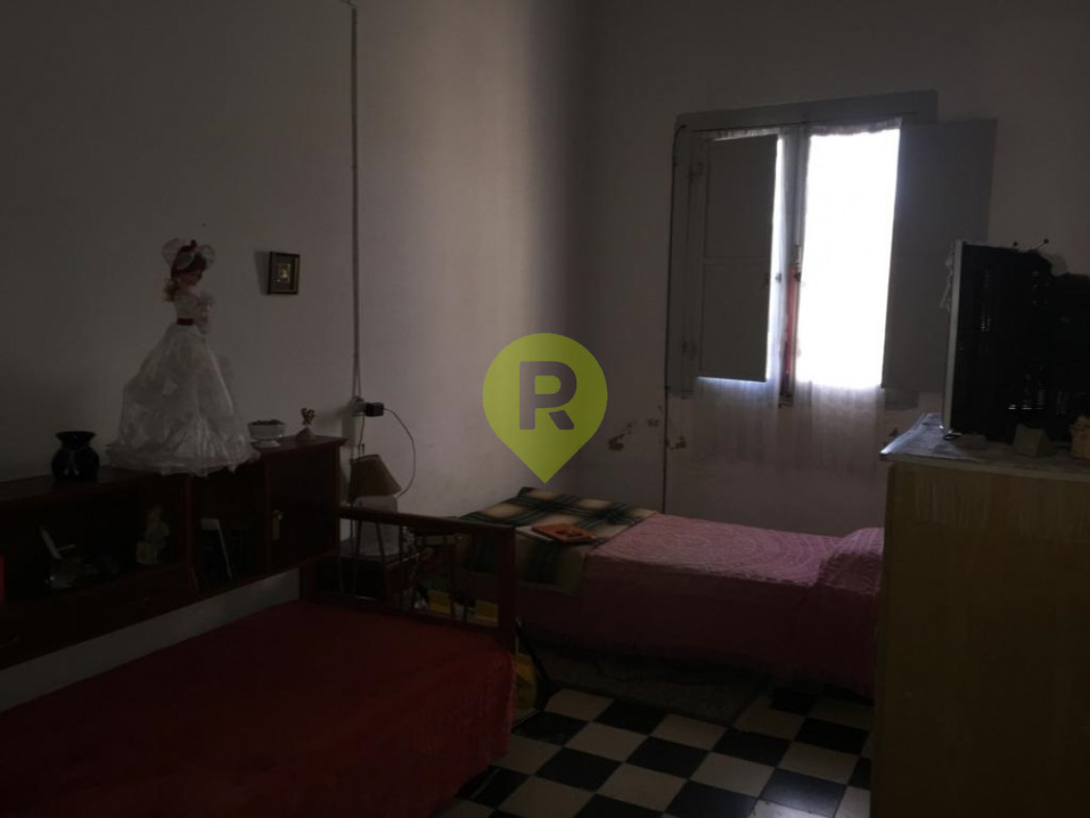 https://ri.com.uy/f/556/1/1200/0/0/0/11933.jpg