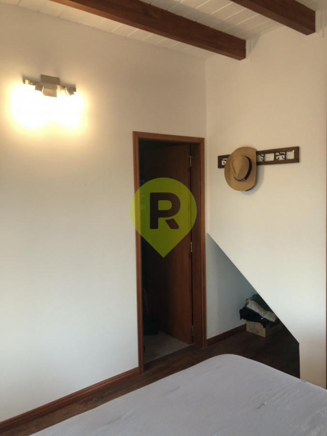 https://ri.com.uy/f/556/1/1200/0/0/0/12161.jpg