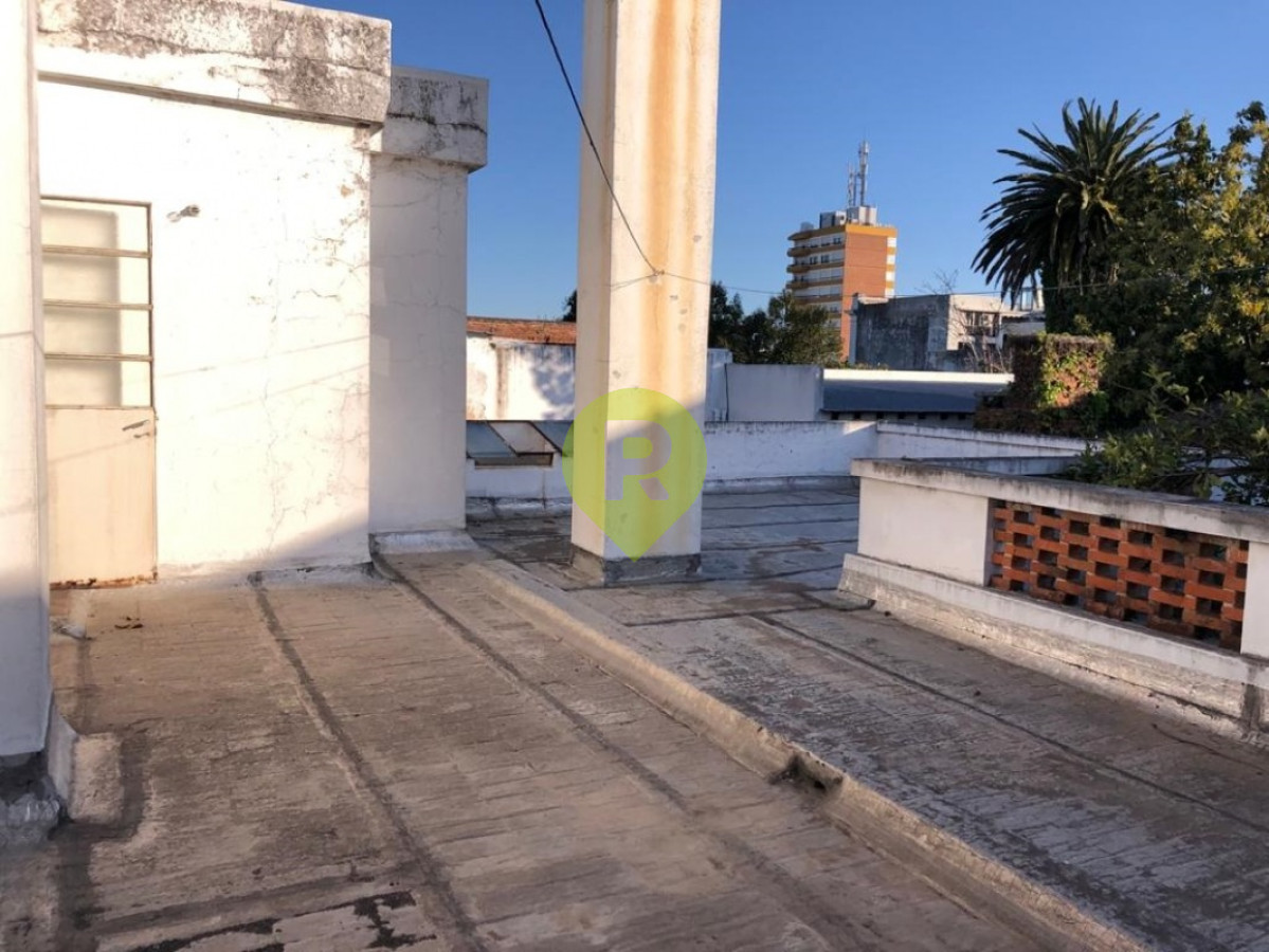 https://ri.com.uy/f/556/1/1200/0/0/0/13131.jpg