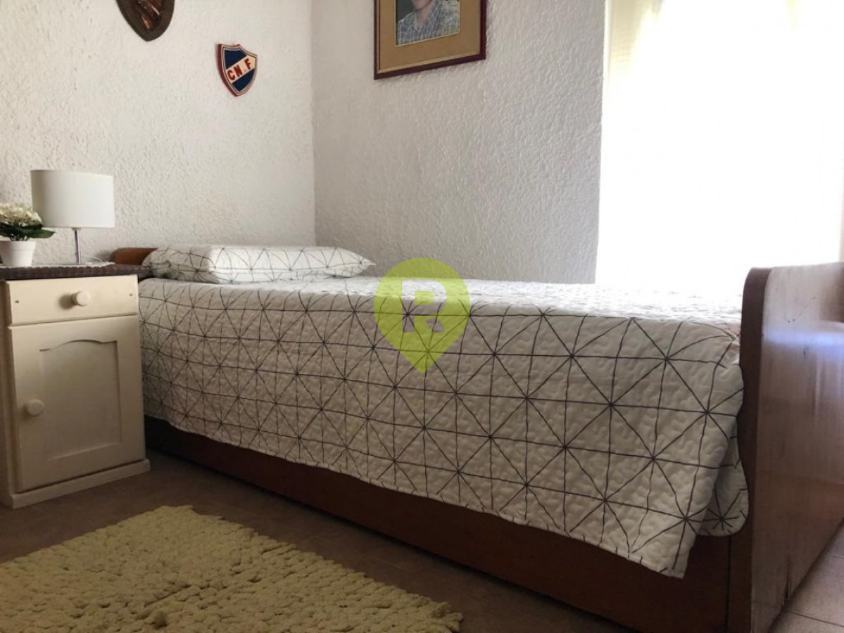 https://ri.com.uy/f/556/1/1200/0/0/0/13725.jpg