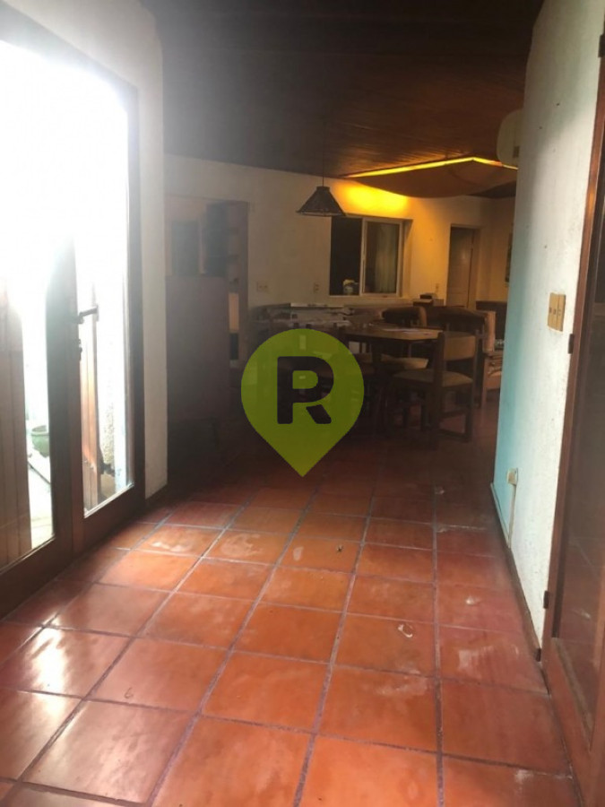 https://ri.com.uy/f/556/1/1200/0/0/0/13794.jpg