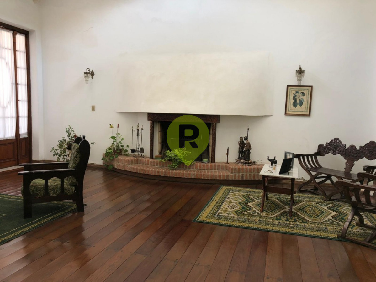 https://ri.com.uy/f/556/1/1200/0/0/0/13805.jpg