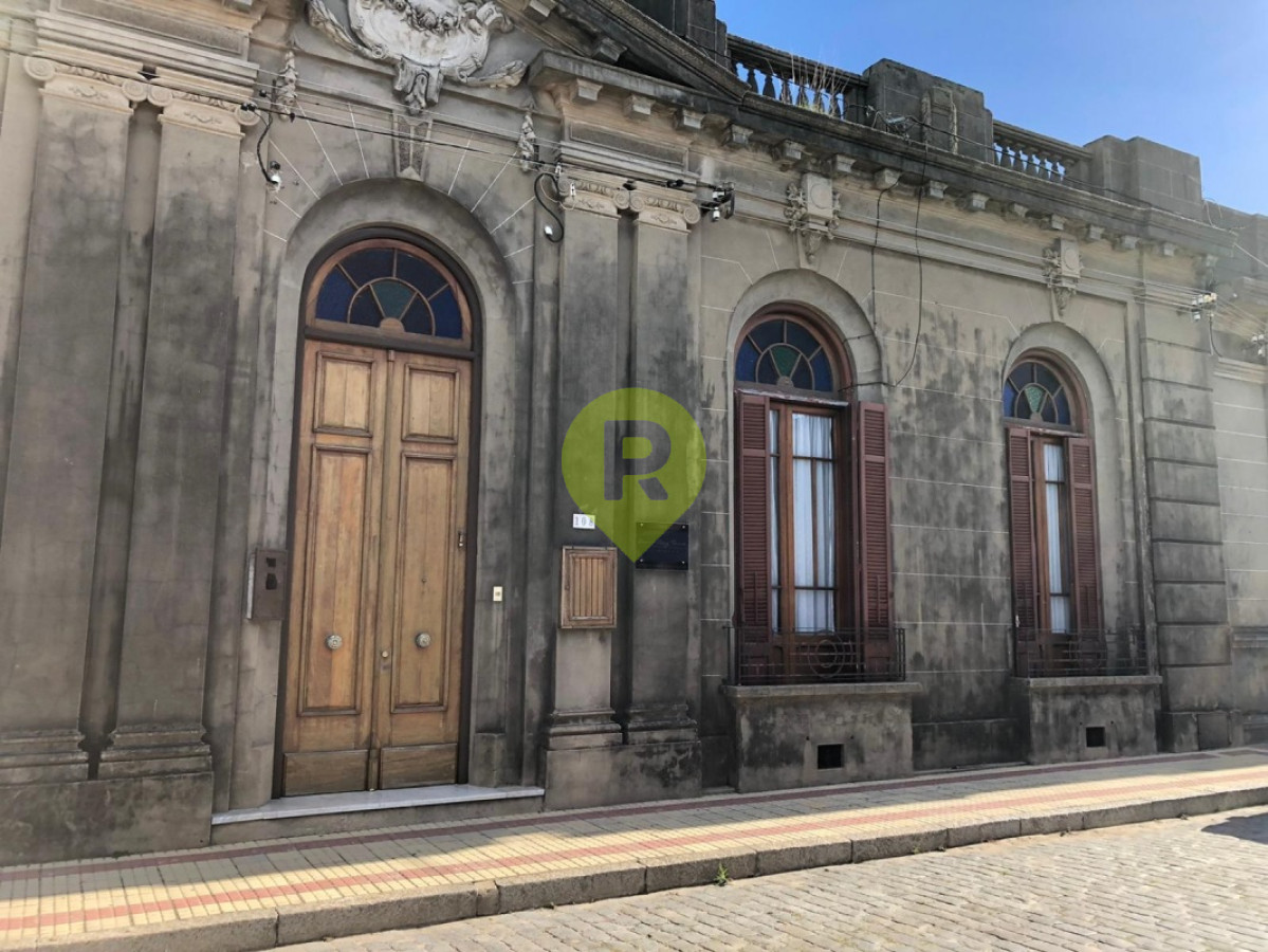 https://ri.com.uy/f/556/1/1200/0/0/0/13811.jpg