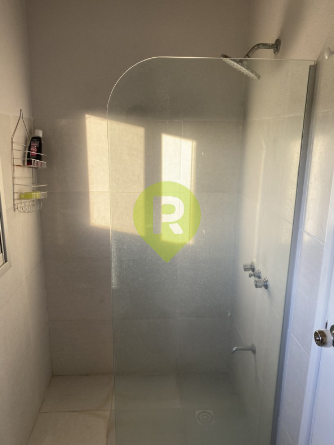 https://ri.com.uy/f/556/1/1200/0/0/0/15964.jpg
