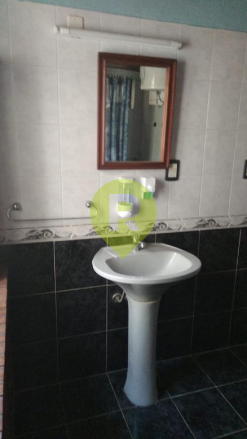 https://ri.com.uy/f/556/1/1200/0/0/0/16587.jpg