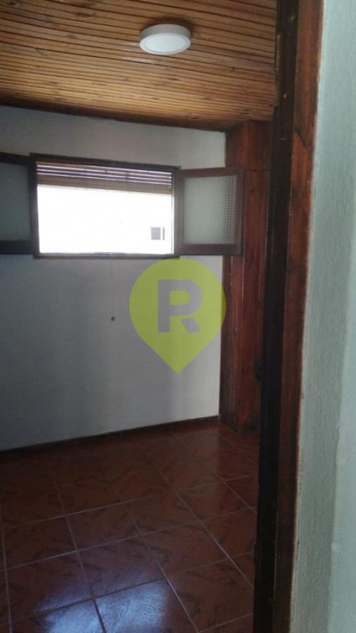 https://ri.com.uy/f/556/1/1200/0/0/0/16590.jpg