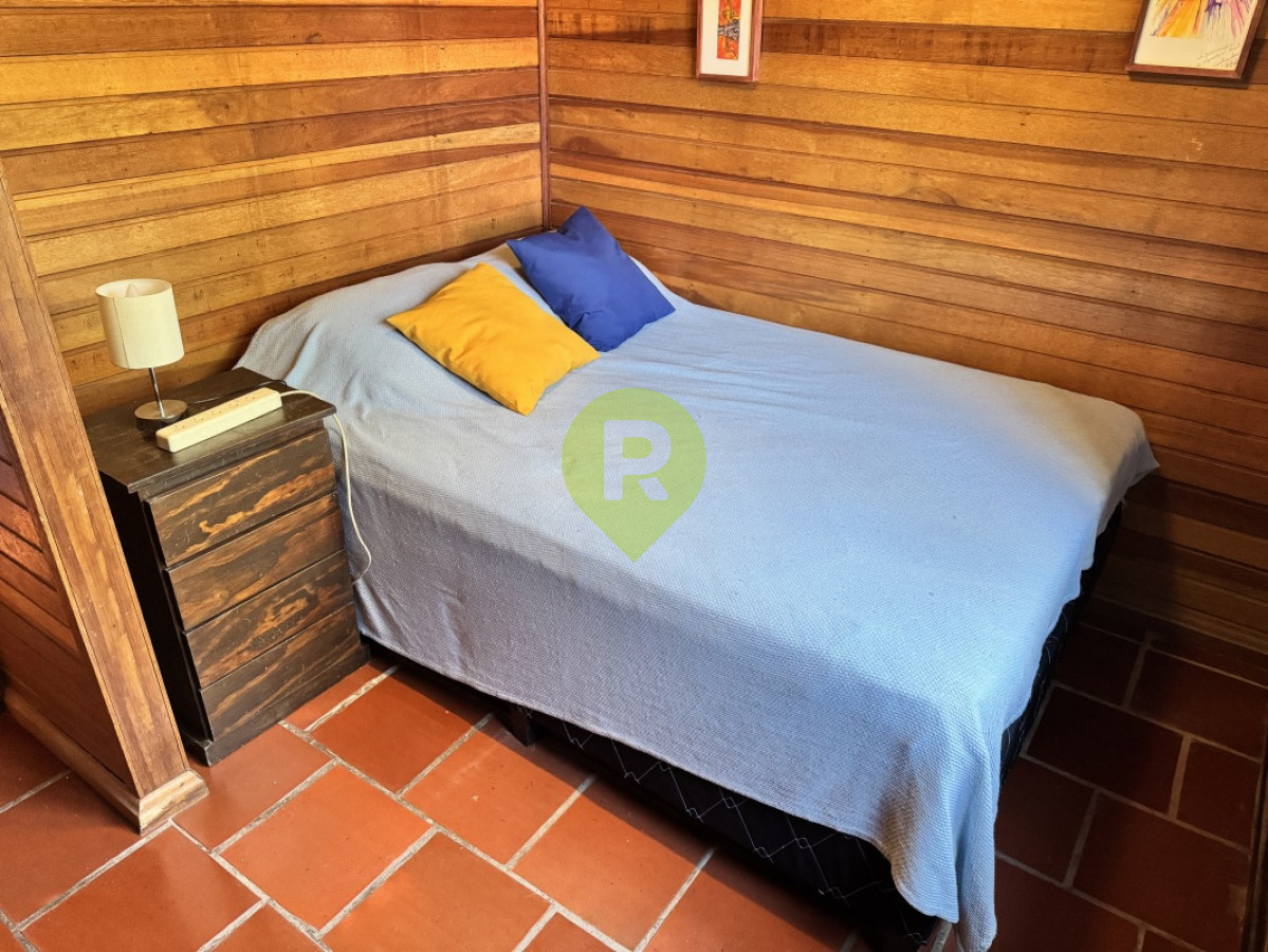 https://ri.com.uy/f/556/1/1200/0/0/0/18805.jpg