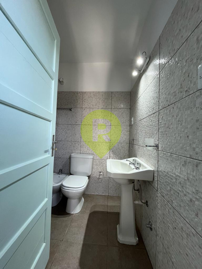 https://ri.com.uy/f/556/1/1200/0/0/0/472efd67cc60848d1ceef00e762d0e3b.jpg
