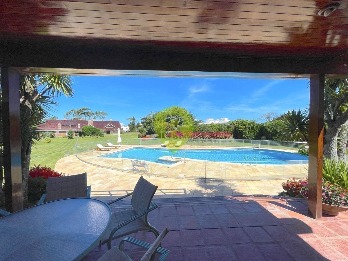 https://ri.com.uy/f/556/1/1200/0/0/0/5389b5a04316d6d8fb39557286bf00e2.jpg