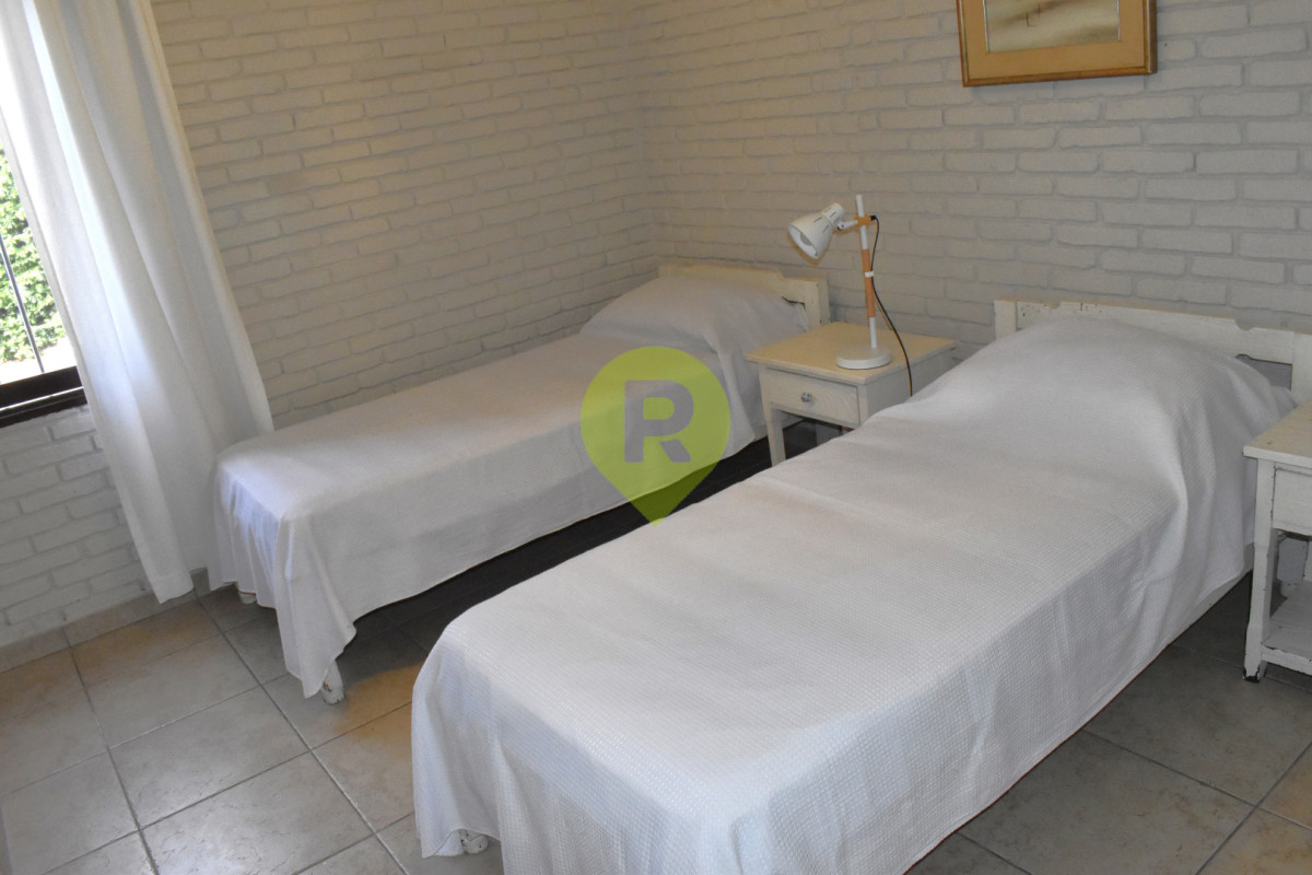 https://ri.com.uy/f/556/1/1200/0/0/0/75c6c56d3cf20cb8cac908c458e62358.jpg