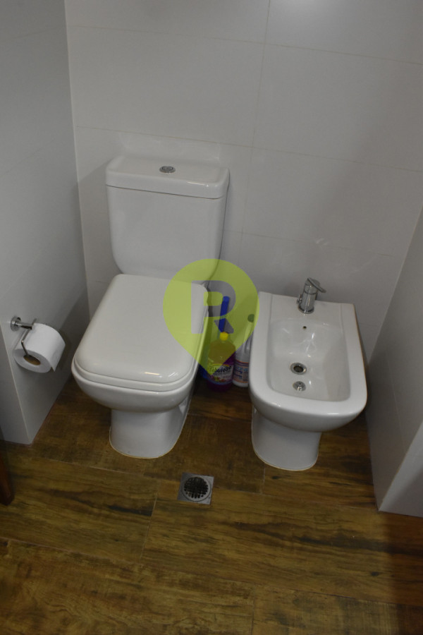 https://ri.com.uy/f/556/1/1200/0/0/0/9f7086e4150fabb51779835d1fe88d2a.jpg