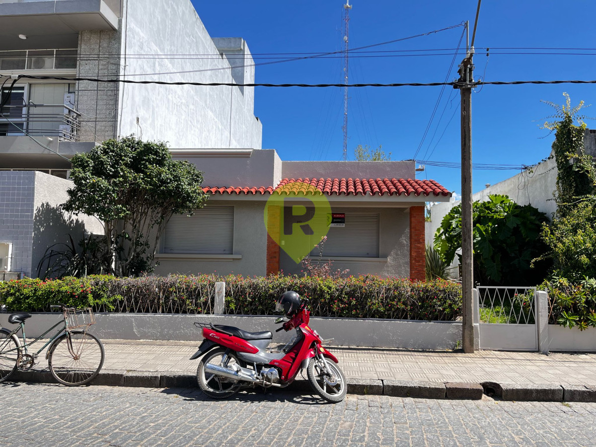https://ri.com.uy/f/556/1/1200/0/0/0/b5d04858e78315b0e1726dcdd91a7659.jpg
