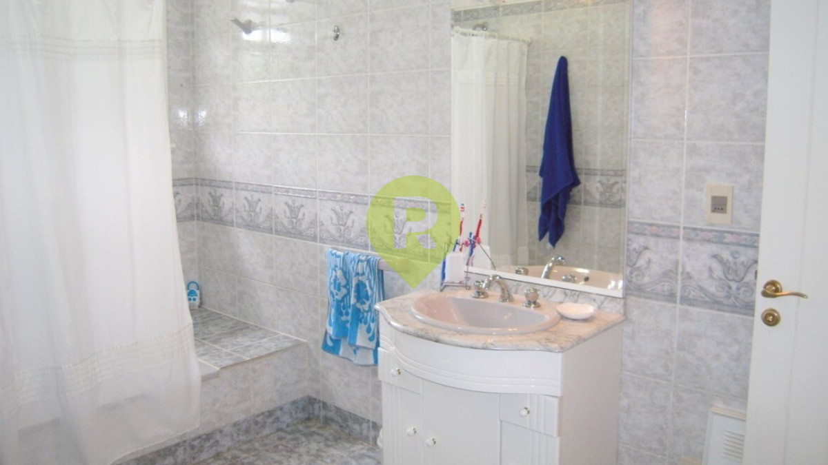 https://ri.com.uy/f/556/1/1200/0/0/0/f848e1a19879aa30b828131e993eaeda.jpg