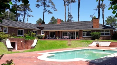 Importante casa en venta en el corazón del Country.