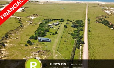 En Balneario Pueblo Nuevo de Departamento de Rocha.Lugar con pocas edificaciones y con amplias playas de arena fina. Un paraíso para descubrir y disfrutar. En medio de La Pedrera y Cabo Polonio