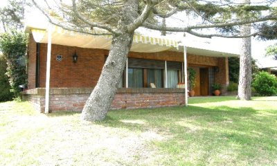 Casa con piscina en excelente ubicación en Punta del Este!!