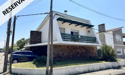 Se vende Propiedad única en el Casco Viejo de La Paloma