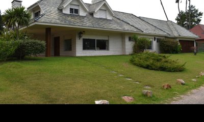 Gran Chalet de construcción tradicional en Venta en Punta del Este!!