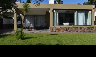 Casa en Venta a Media Cuadra del Mar – Punta del Este