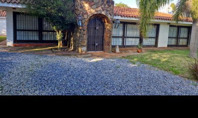 Venta de excelente casa en Punta del este .-