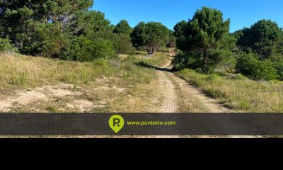 Ubicado en Chacritas de La Serena. En una zona muy alta y tranquila, próxima a ruta 10