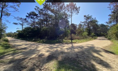 Ubicados en la manzana H8 de Playa Serena, a metros de Av. del Navío