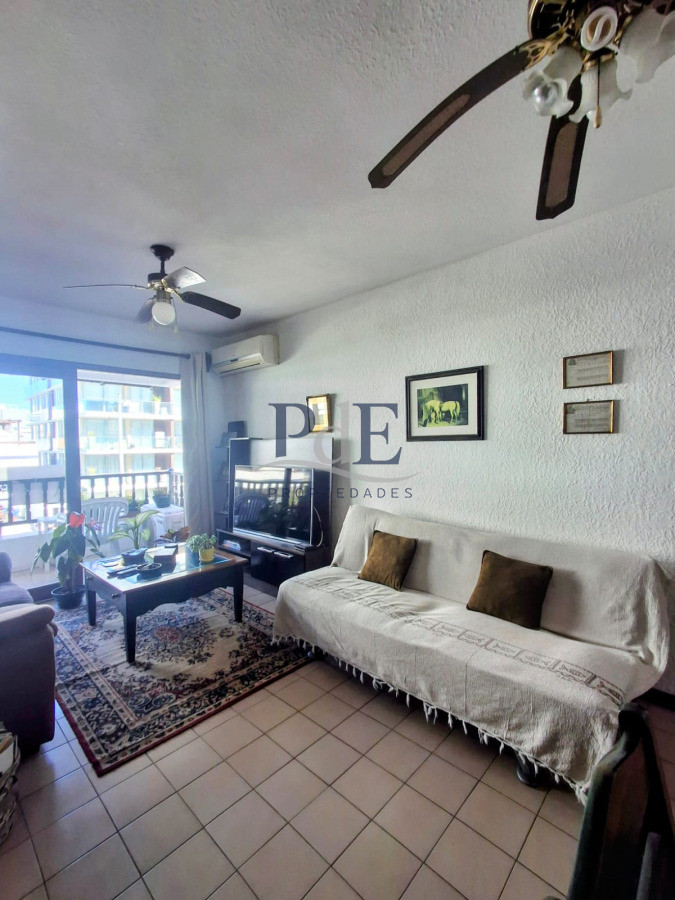 Apartamento de 1 dormitorio con cochera x 2 vehículos. Península - Imagen 3