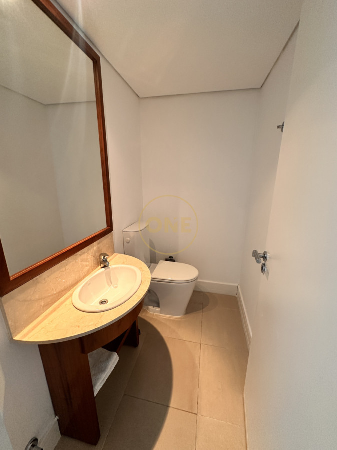 Apartamento ID.1653 - Venta apartamento 2 dormitorios mas servicio Playa Brava TORRE LE PARC I
