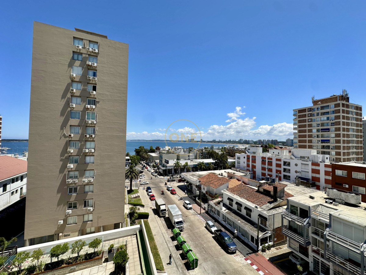 Apartamento ID.2076 - Cómodo apartamento en Península Punta del Este en venta