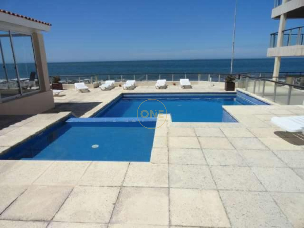 Apartamento ID.1593 - venta apartamento 2 dormitorios en Península frente al mar - Punta del Este