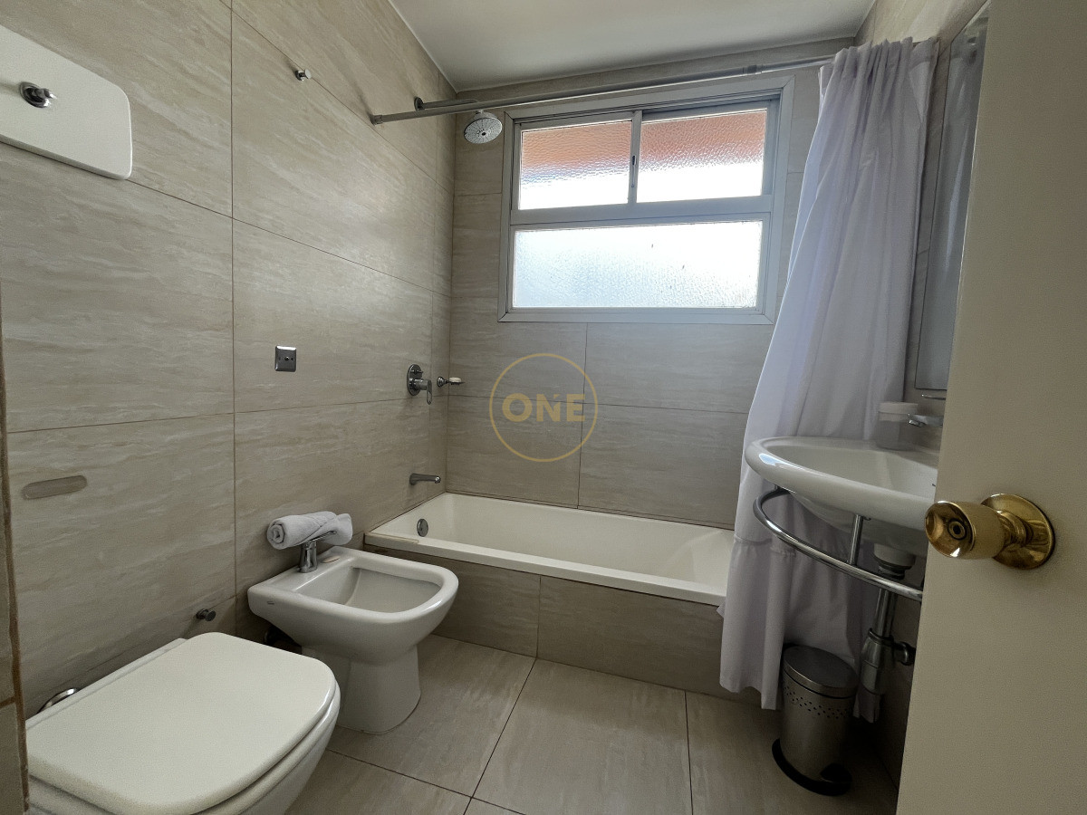Apartamento ID.1955 - Apartamento con Vista Panorámica al Puerto de Punta del Este 