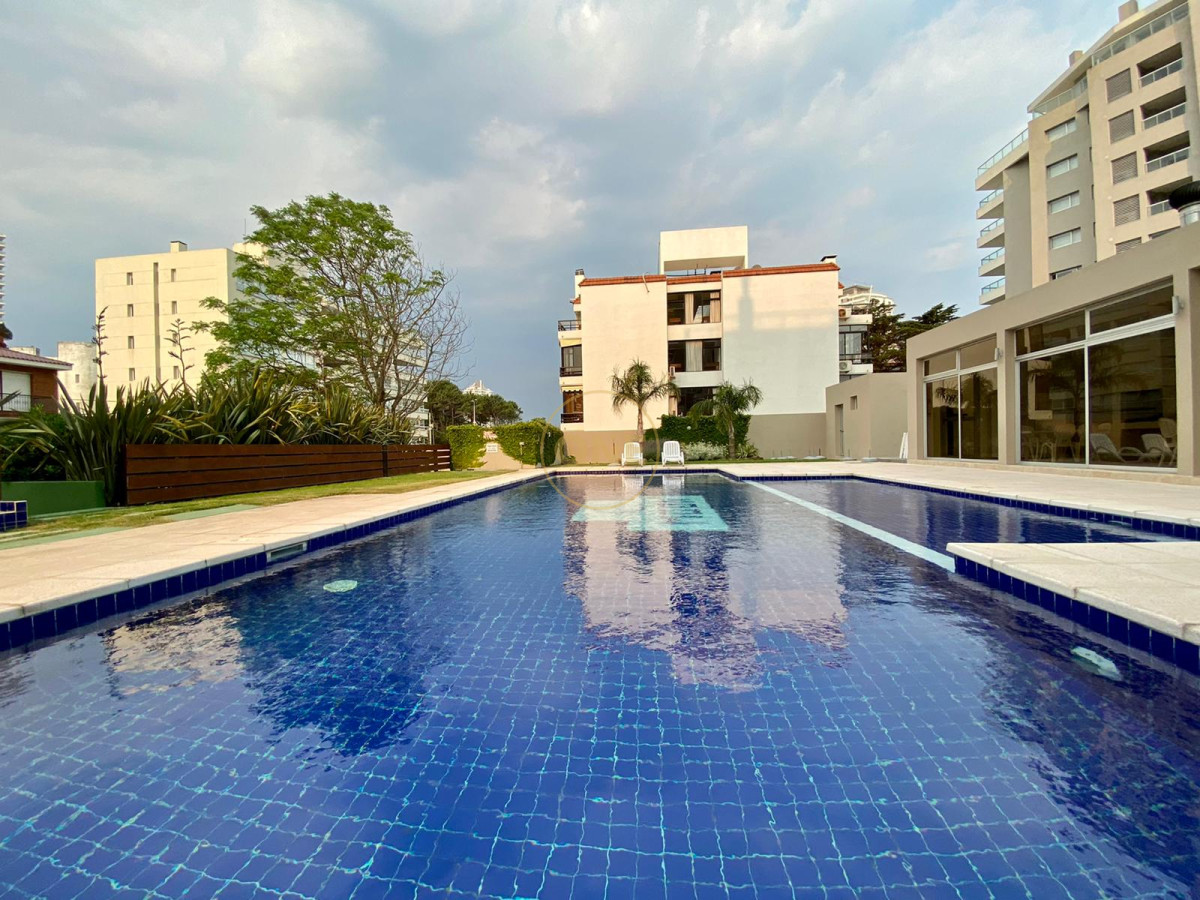 Apartamento ID.1782 - Venta Apartamento playa Brava Vista al mar 2 Dormitorios 