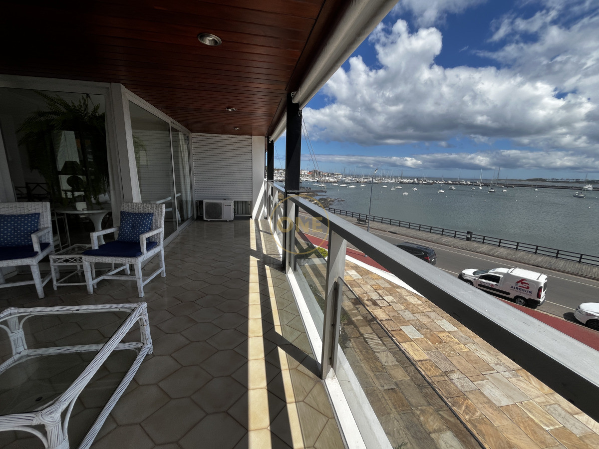 Apartamento ID.1955 - Apartamento con Vista Panorámica al Puerto de Punta del Este 