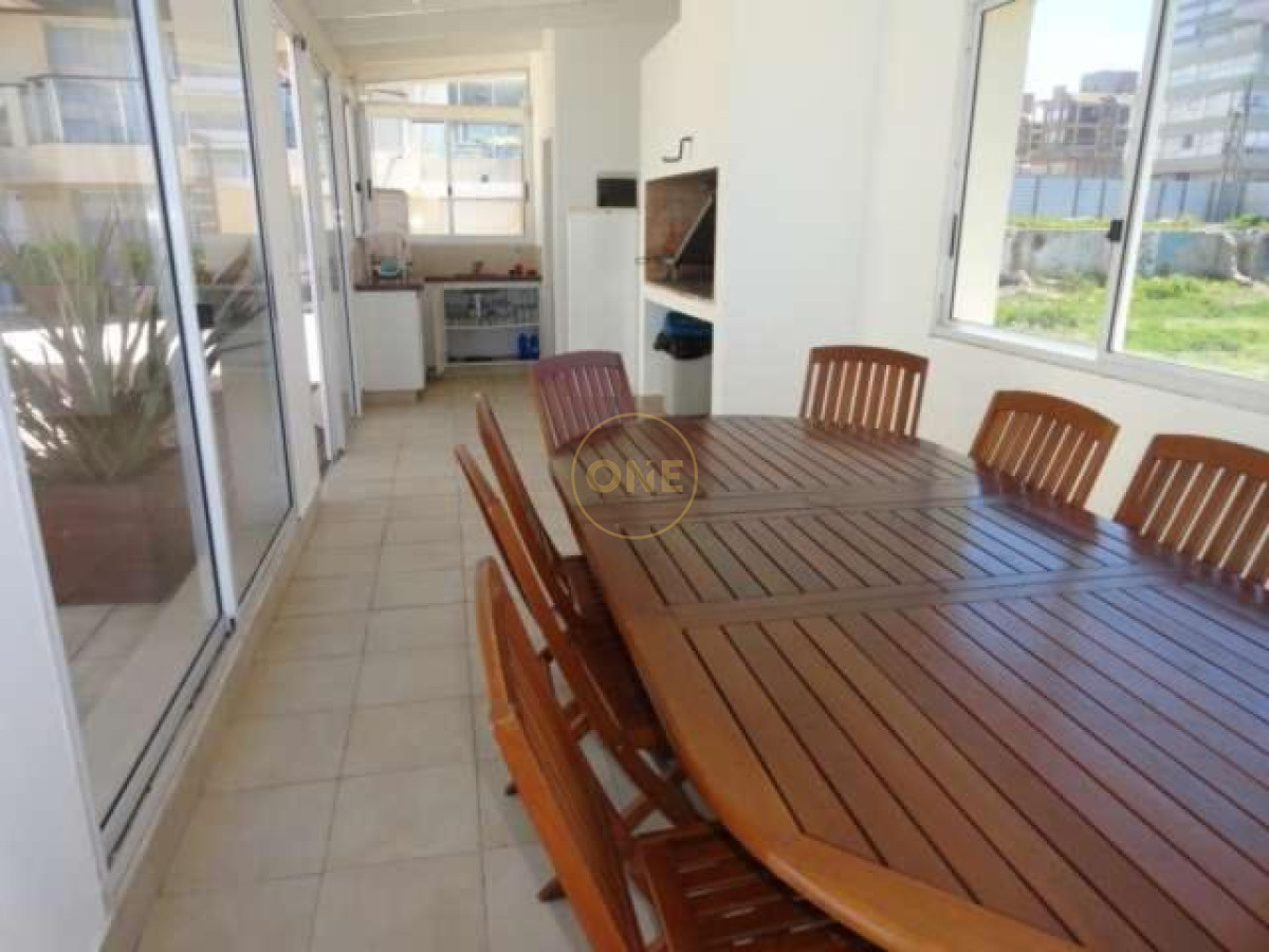 Apartamento ID.1593 - venta apartamento 2 dormitorios en Península frente al mar - Punta del Este