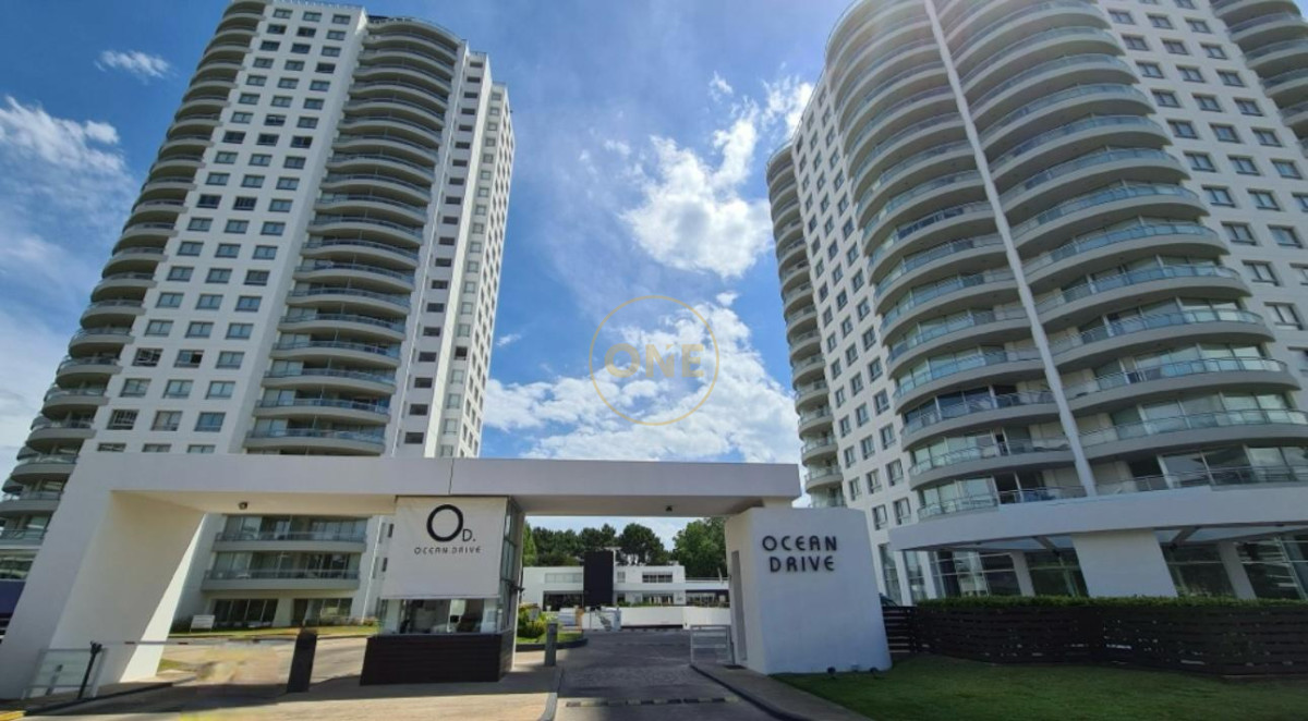 Apartamento ID.1562 -  Venta Apartamento 3 dormitorios más dependencia en Playa Brava Punta del Este