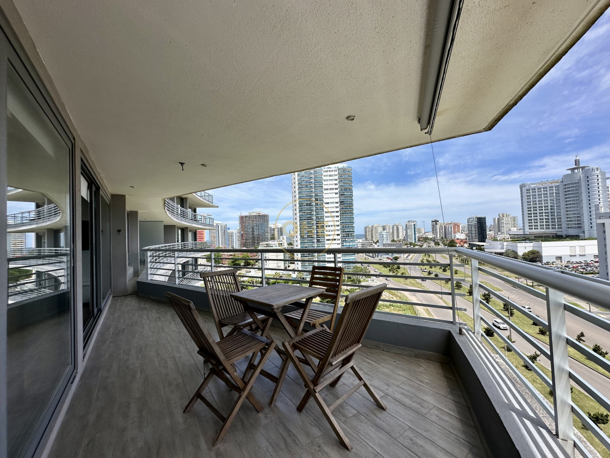 Apartamento ID.1989 - Apartamento esquinero en venta 2 dormitorios Punta del Este Alexander Boulevard