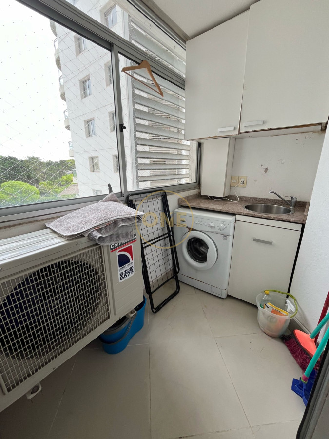 Apartamento ID.1562 -  Venta Apartamento 3 dormitorios más dependencia en Playa Brava Punta del Este
