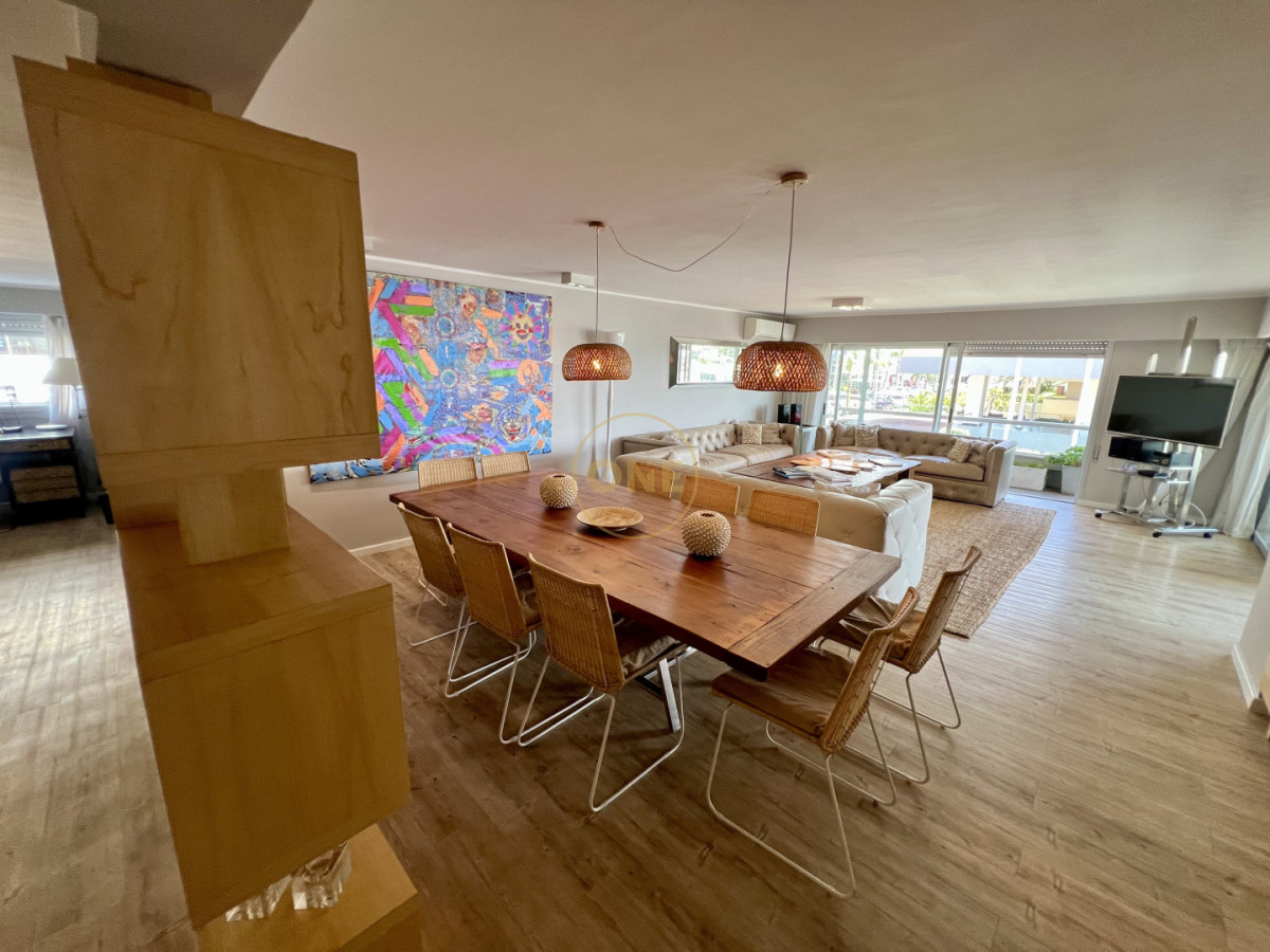 Apartamento ID.2028 - Exclusivo apartamento 3 dormitorios Peninsula Punta del Este en venta