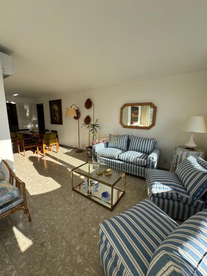 Apartamento ID.1668 - Venta Apartamento 2 dormitorios en Península Punta del Este