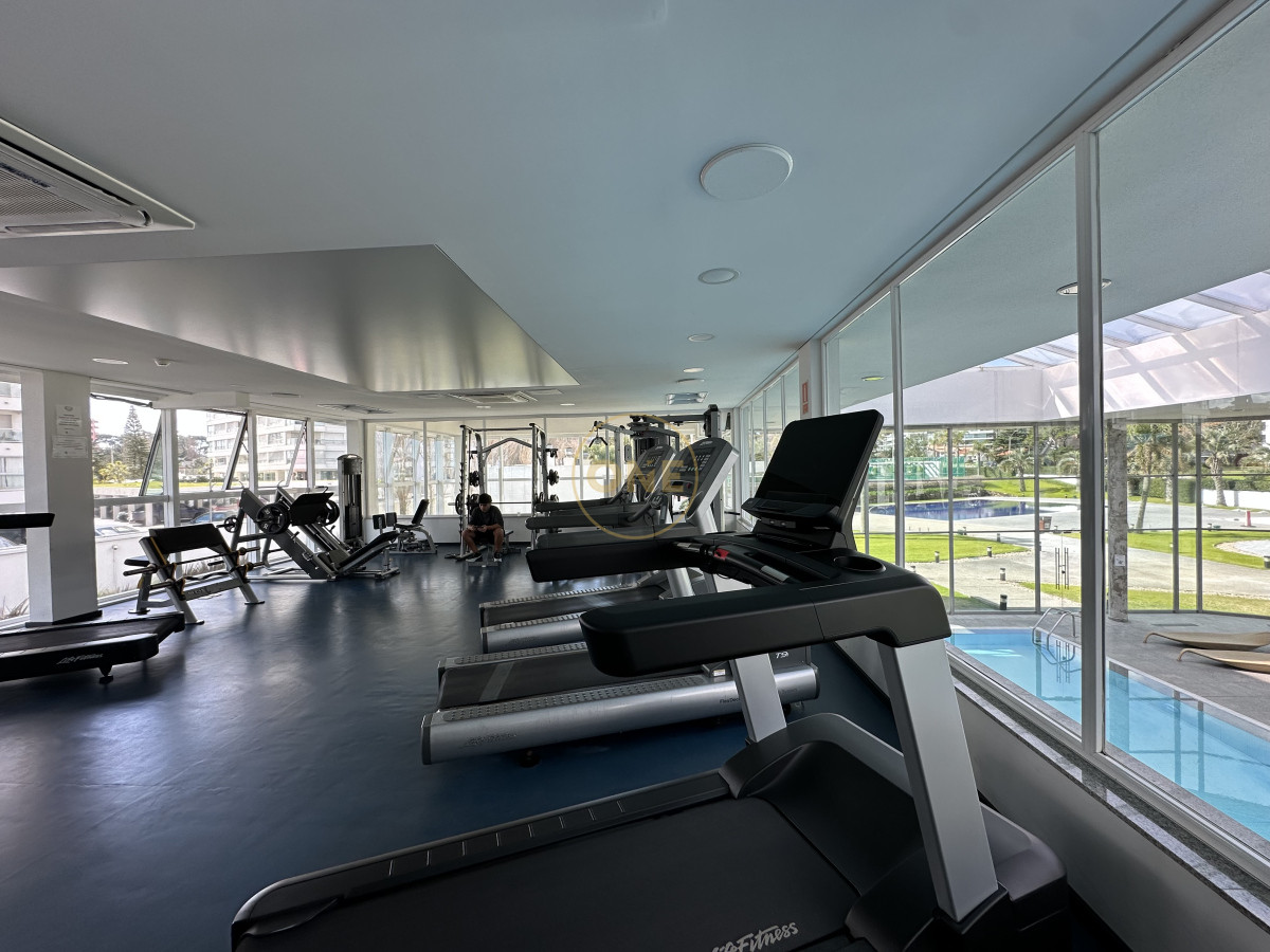 Apartamento ID.1885 - Apartamento en venta playa Mansa Punta del Este 