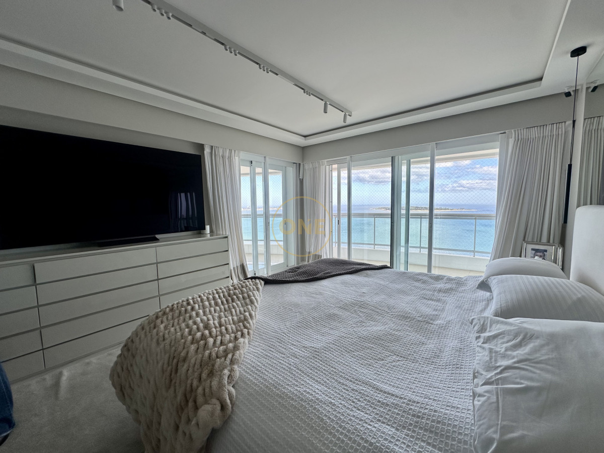 Apartamento ID.1885 - Apartamento en venta playa Mansa Punta del Este 