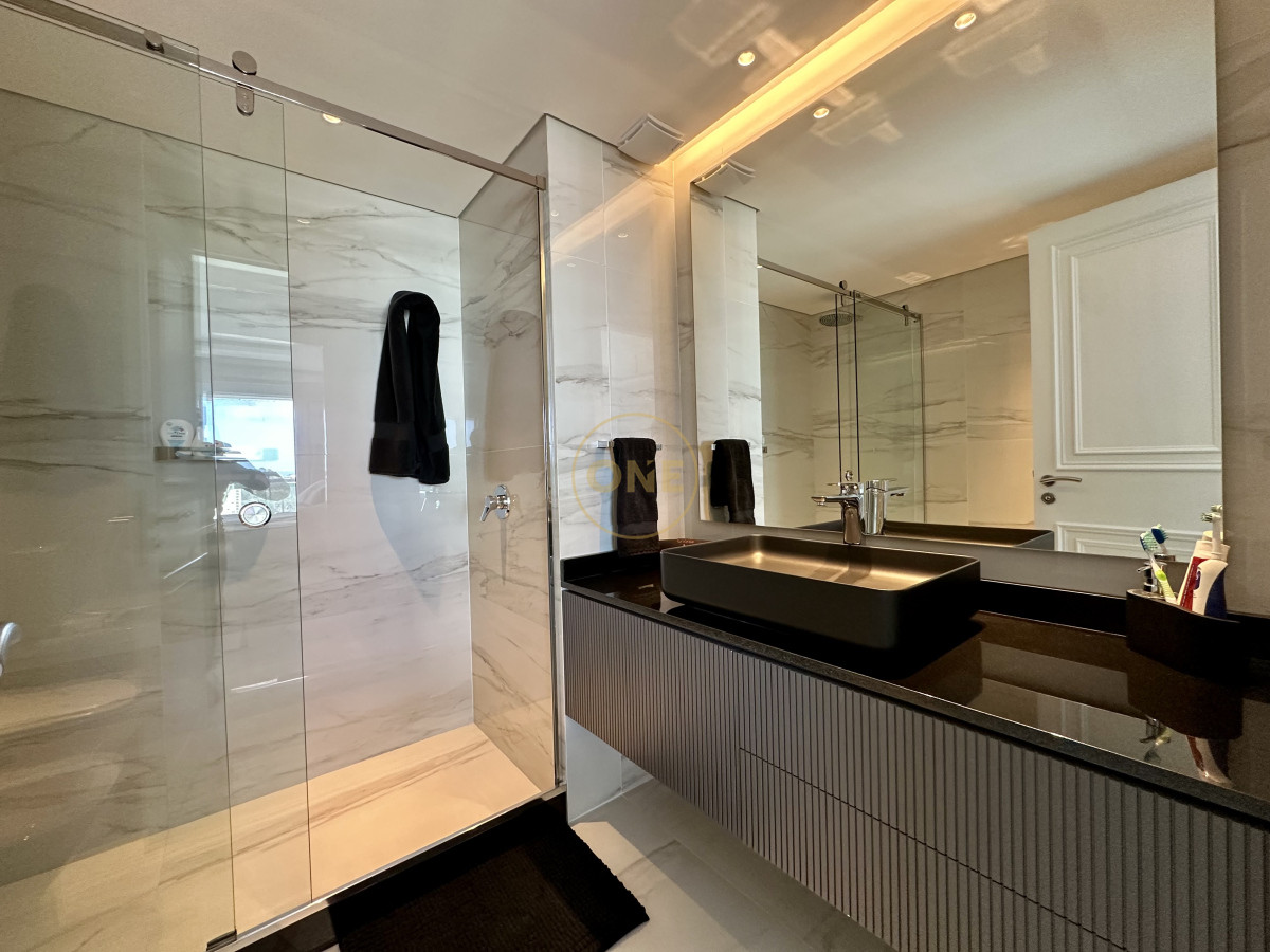 Apartamento ID.1885 - Apartamento en venta playa Mansa Punta del Este 