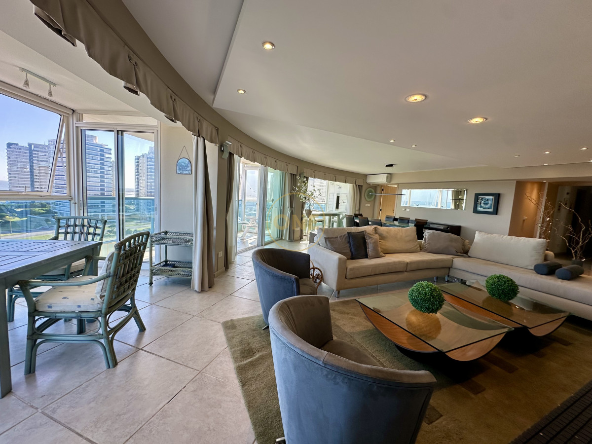 Apartamento ID.2021 - Apartamento en venta 3 Dormitorios playa Brava Punta del Este 