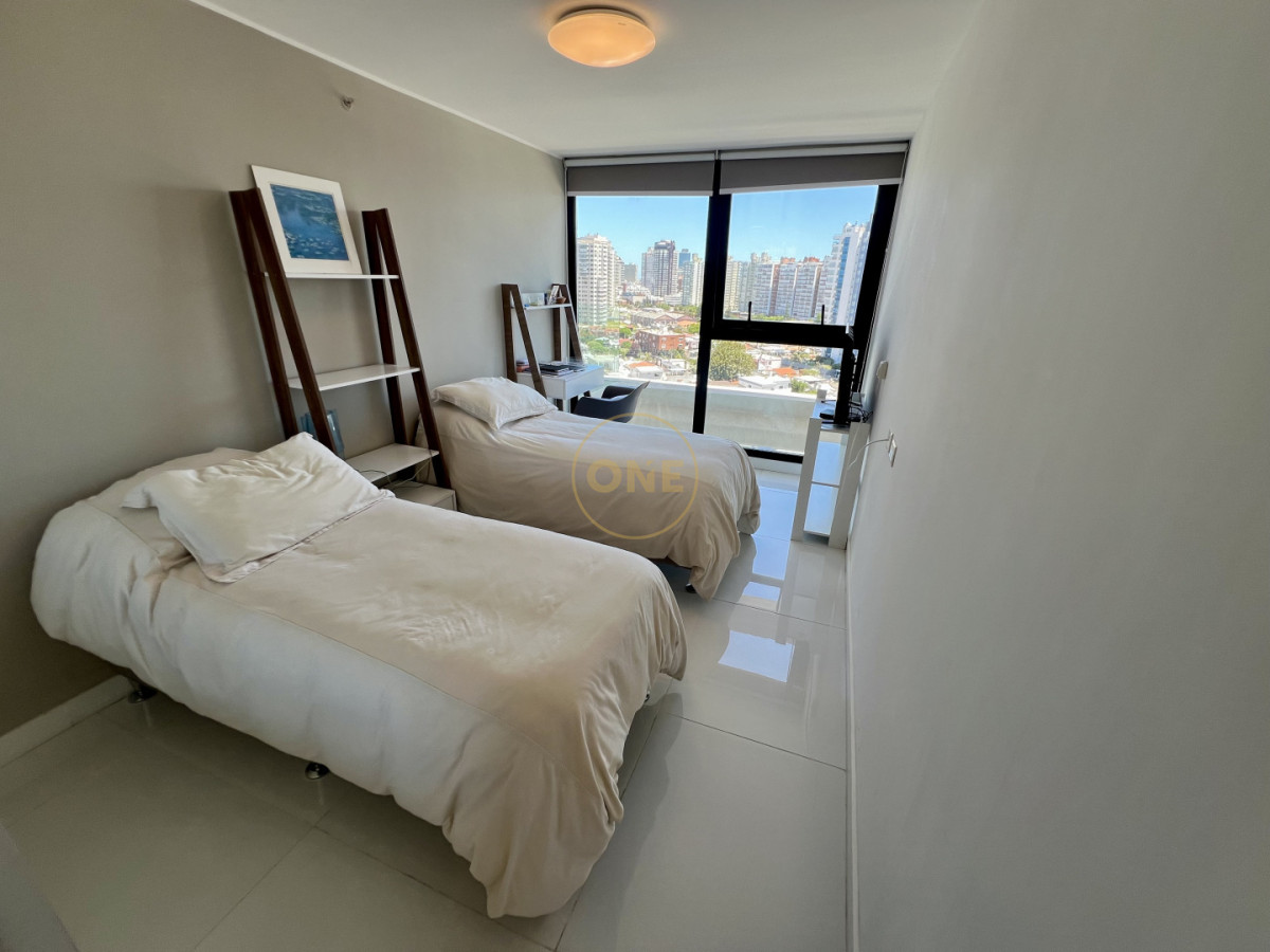 Apartamento ID.2029 - Apartamento 3 dormitorios en Suite Peninsula Punta del Este en venta