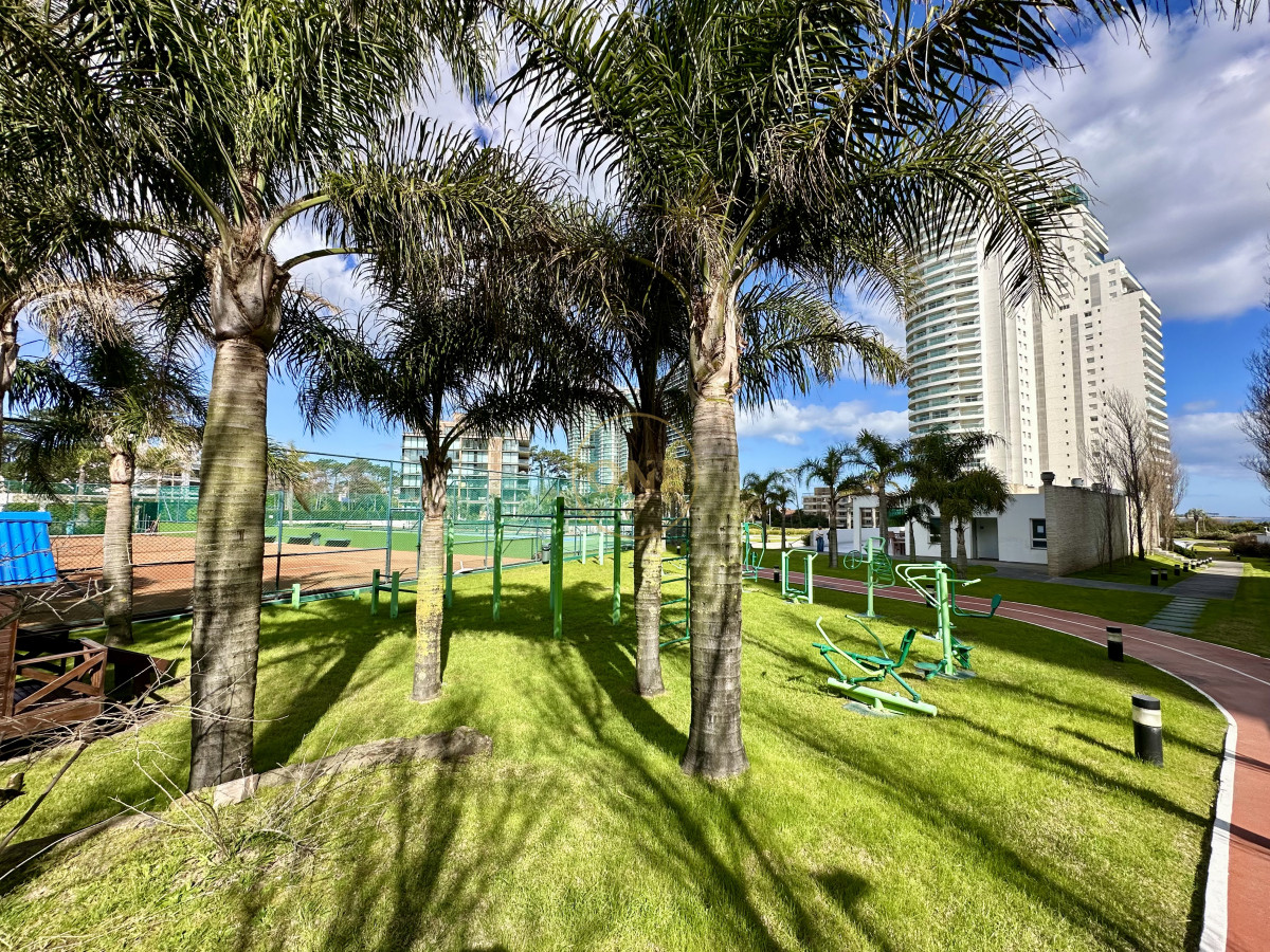 Apartamento ID.1885 - Apartamento en venta playa Mansa Punta del Este 