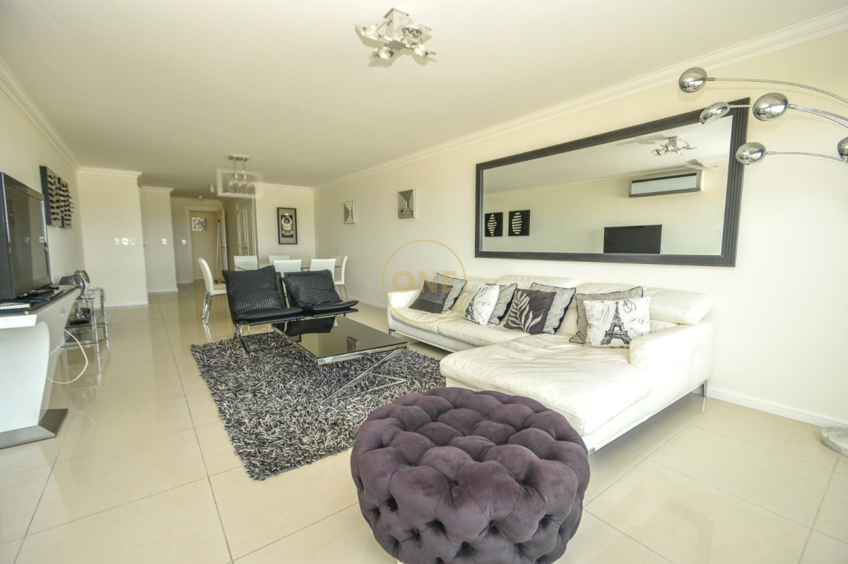 Apartamento ID.2080 - Apartamento 3 Dormitorios en Imperiale Torre II Punta del Este