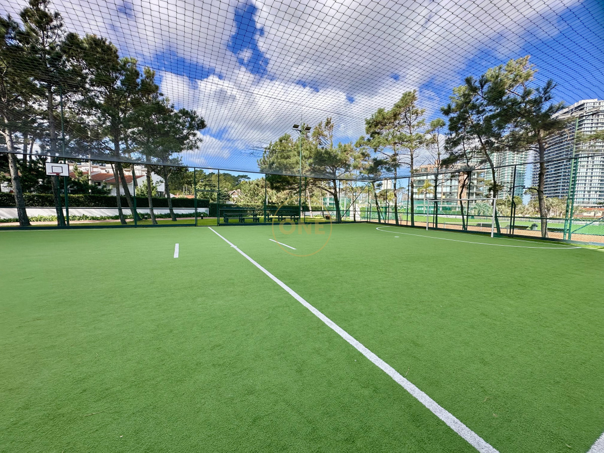 Apartamento ID.1885 - Apartamento en venta playa Mansa Punta del Este 