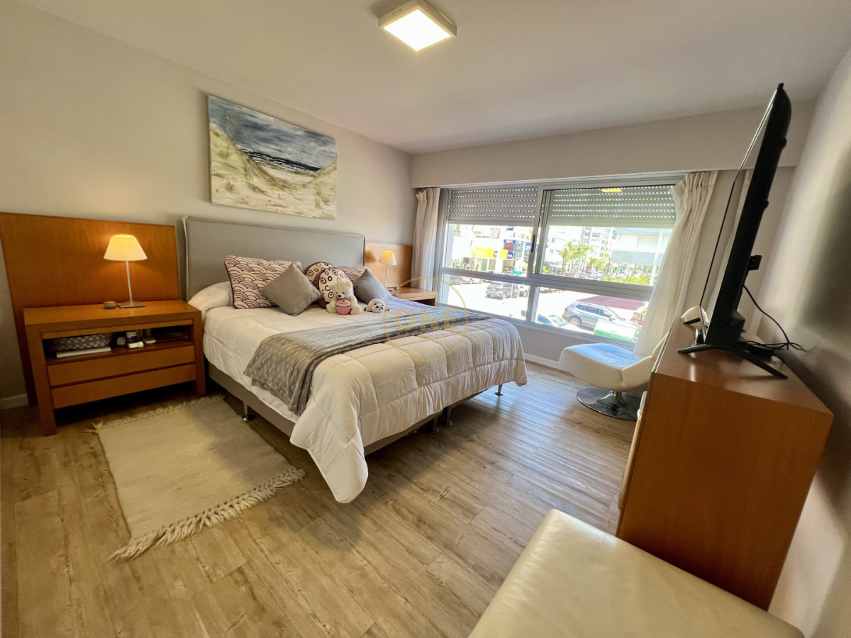 Apartamento ID.2028 - Exclusivo apartamento 3 dormitorios Peninsula Punta del Este en venta