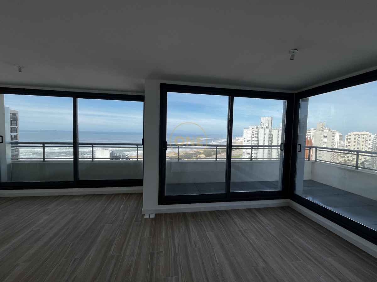 Apartamento ID.1928 - Penthouse 2 Dormitorios vista al mar, Brava parada 3